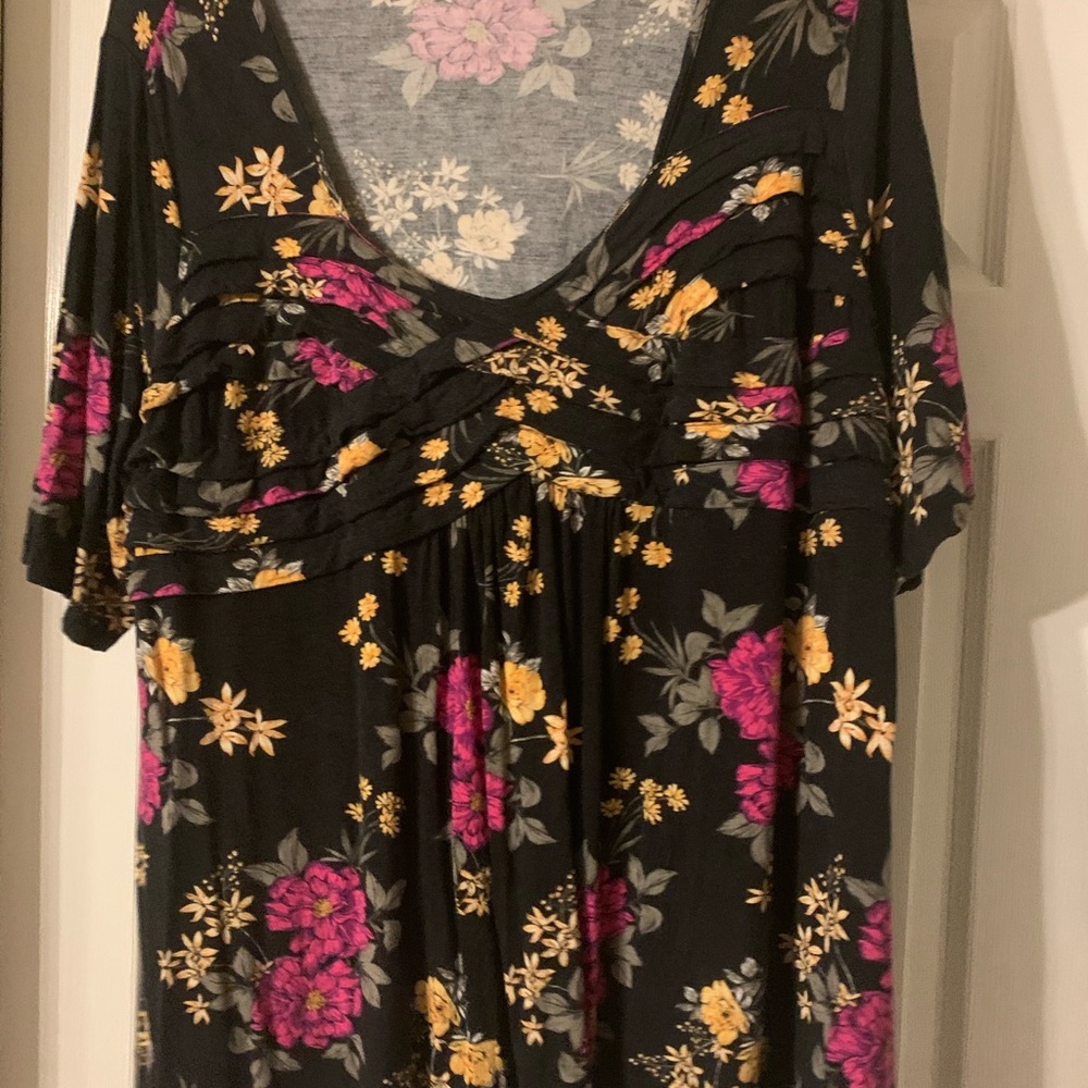 Three-quarter links sleeve blouse